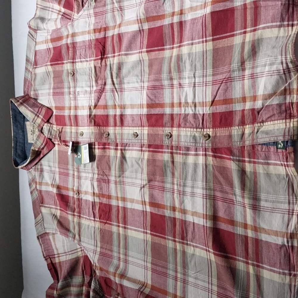 Short  sleeve shirt